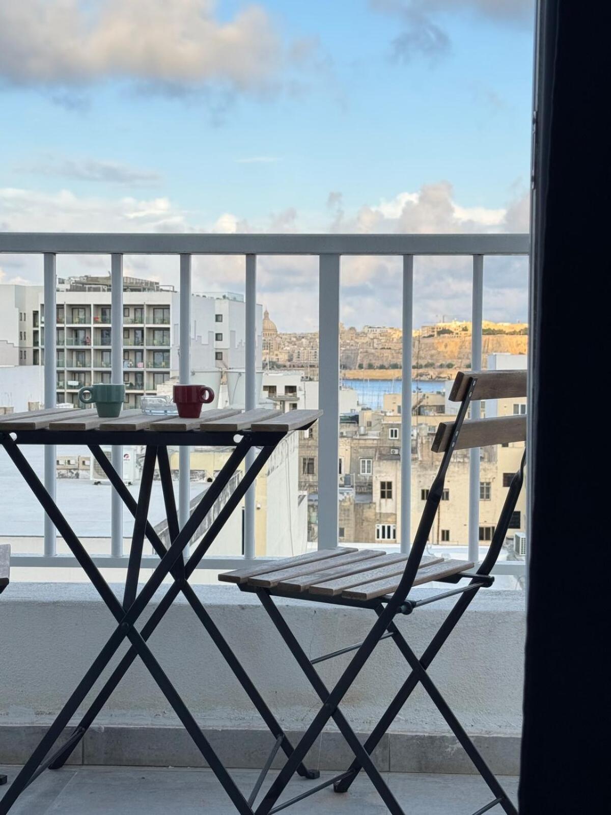 The Fifth Penthouse - 3 Large Bedrooms Apartment