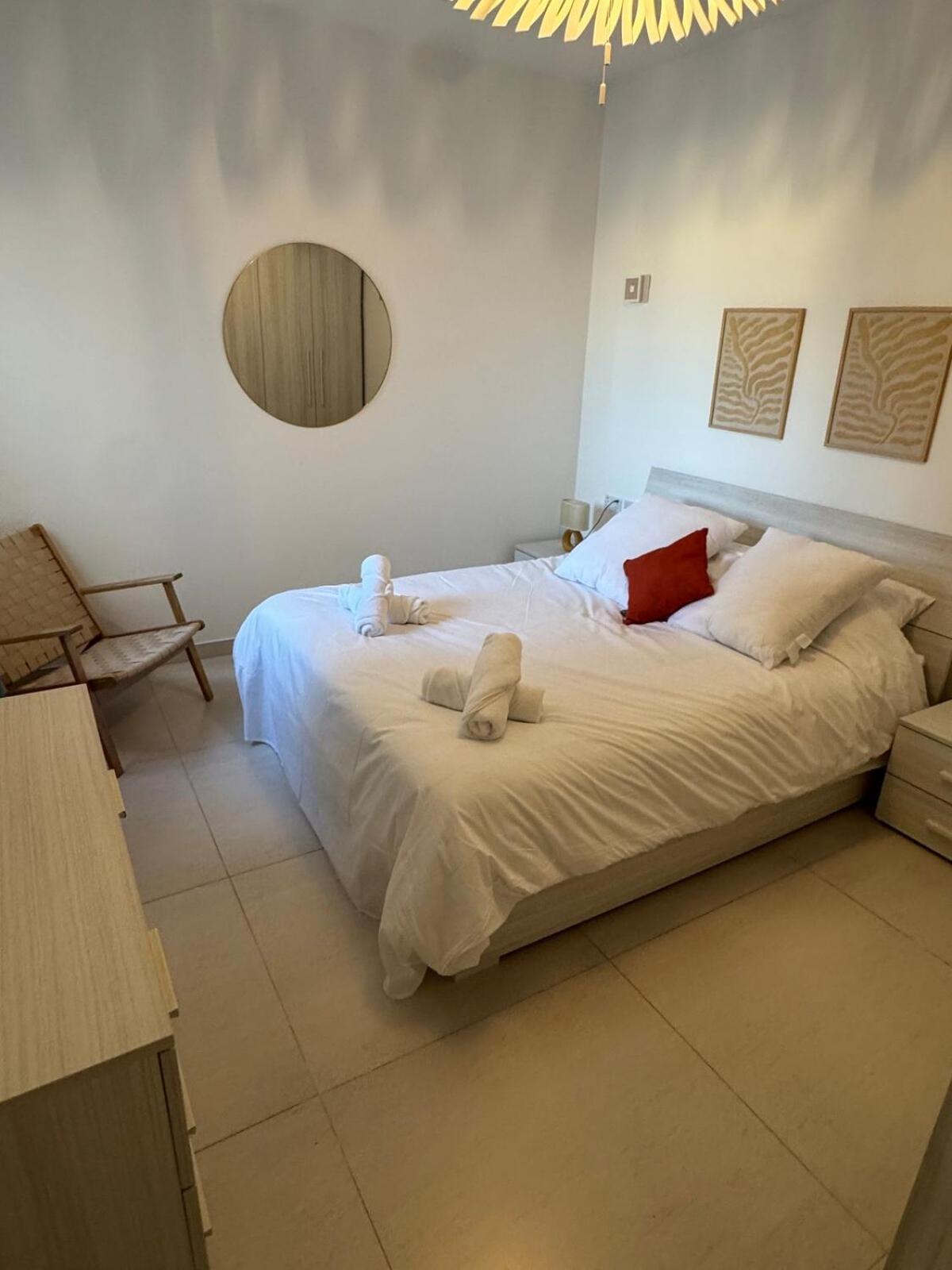 The Fifth Penthouse - 3 Large Bedrooms Apartment *
